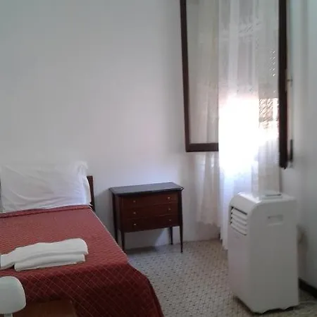 Oda ve Kahvaltı Venice Bangla